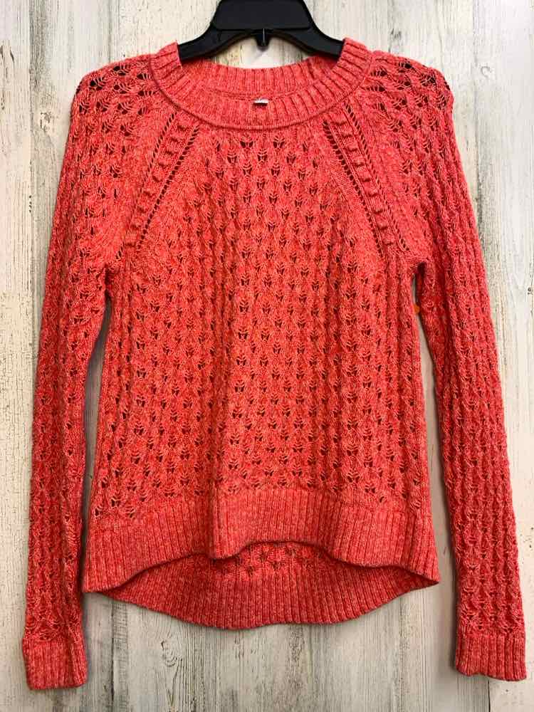 PRE-OWNED LOFT Tops Size S CORAL LONG SLEEVES TOP/CHROCHET SWEATER