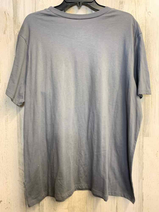 NWT LOVE TRIBE PLUS SIZES Size 2X Gray Floral SHORT SLEEVES TOP