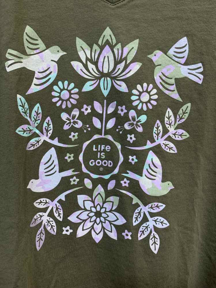 PRE-OWNED LIFE IS GOOD Tops Size L OLIVE/LILAC/BLUE VNECK T-shirt/BIRDS ON FRONT