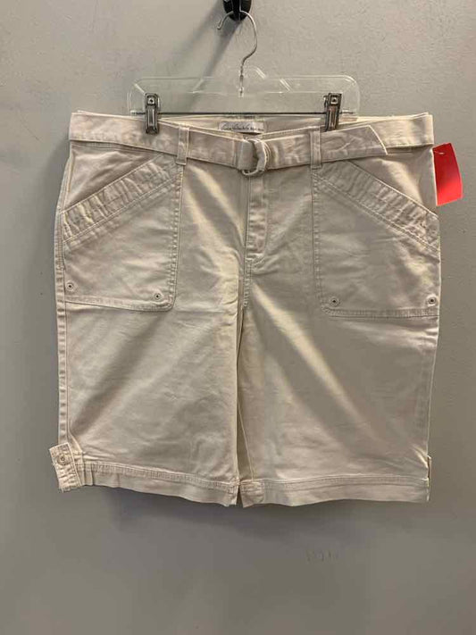 Size 12 GLORIA VANDERBILT BOTTOMS SAND BERMUDA Shorts