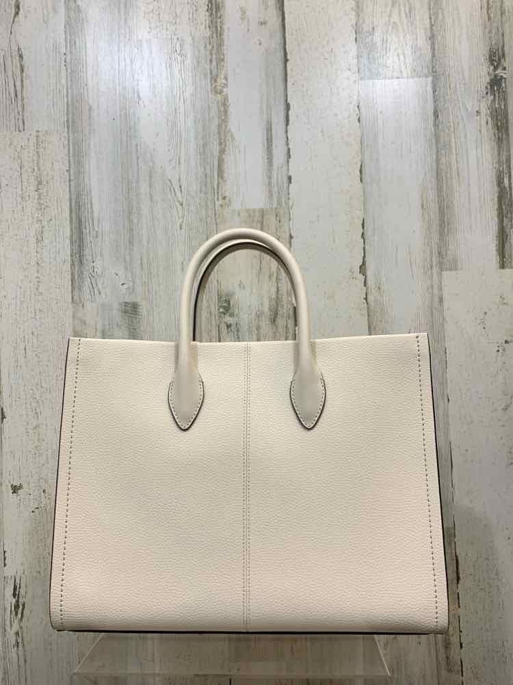 MICHAEL KORS Cream Size Medium Purse