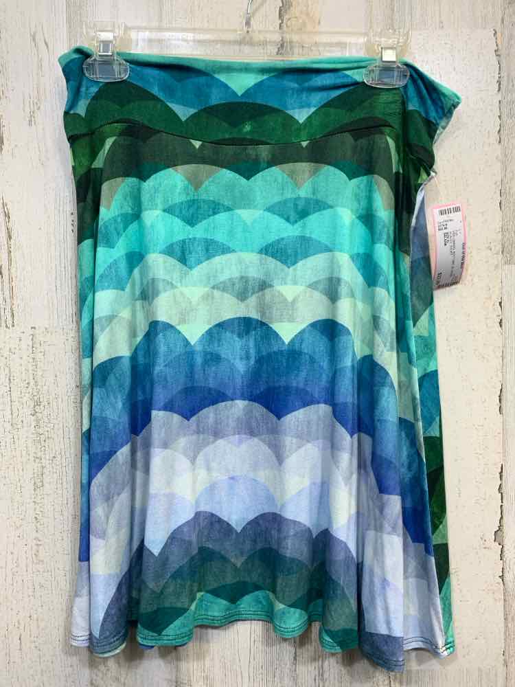 PRE-OWNED SALAAM BOTTOMS BLU/GRN SCALES SHORT Full
