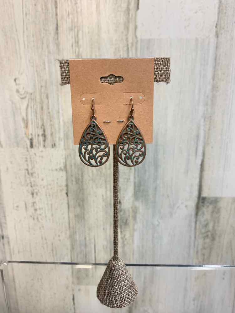 Earrings/BRONZE TEAR DROP