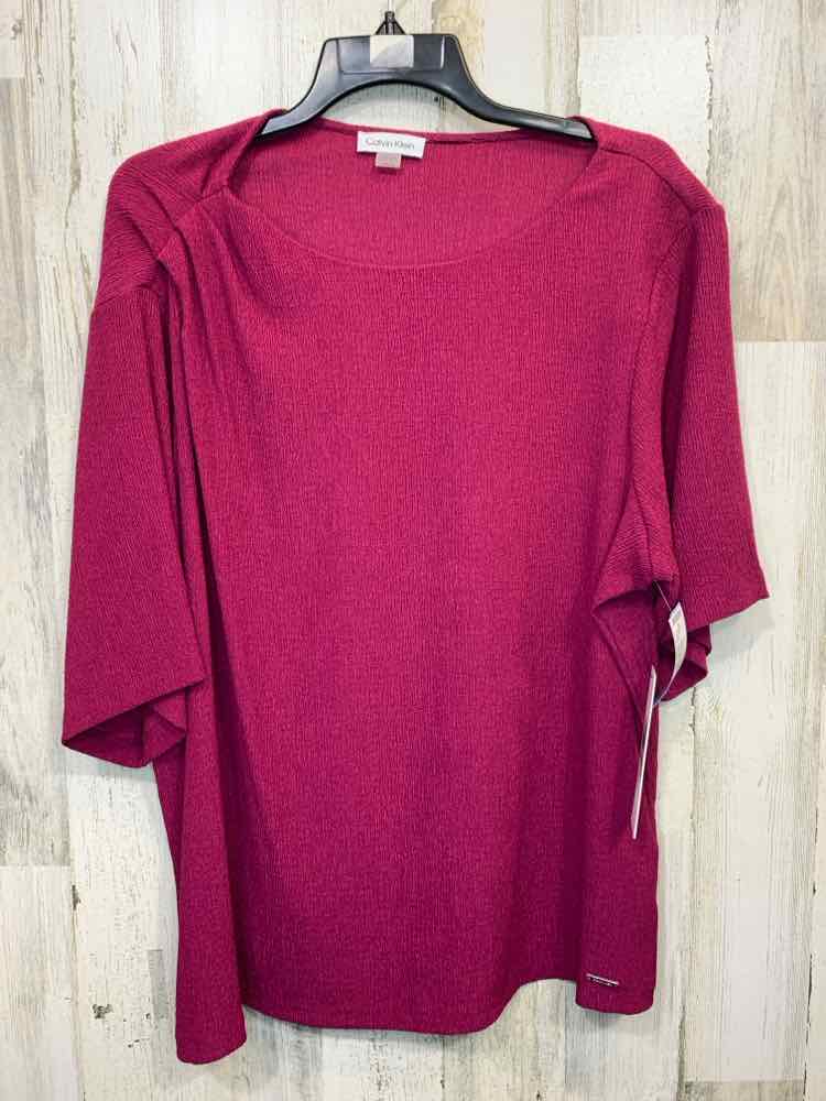 NWT CALVIN KLIEN Size 1X PLUS SIZES MAGENTA TEXTURED SHORT BLOUSE