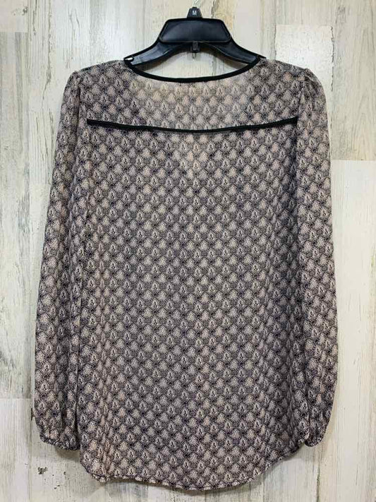 PRE-OWNED PLEIONE Tops Size M GRAY/PINK/BLK TRIANGLE LONGSLEEVE TOP/SHEER V CUT