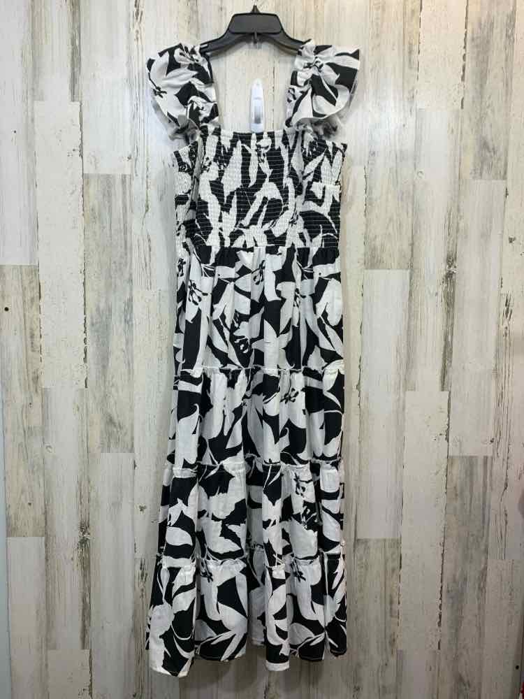PRE-OWNED GIRL SOL Dresses and Skirts Size XL WHITE/BLACK TROPICAL TIERED Dress/