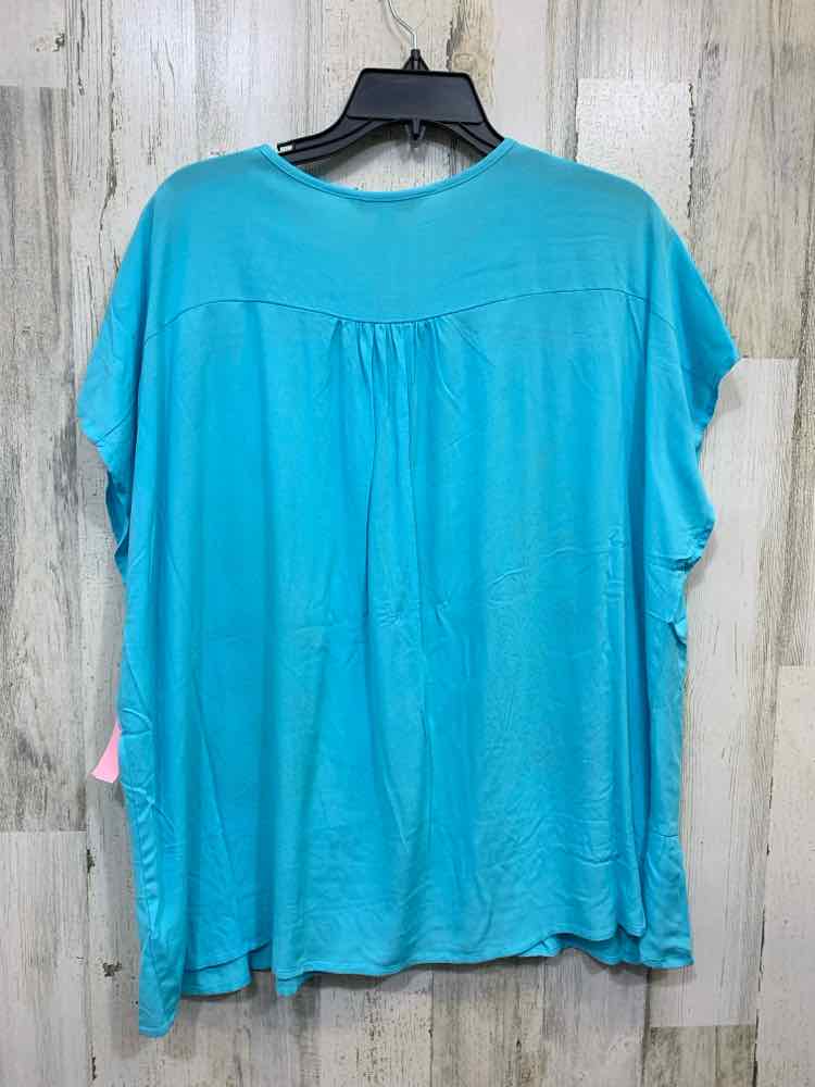 PRE-OWNED PIONEER WOMAN Tops Size XXL Blue Floral SHORT SLEEVES Blouse