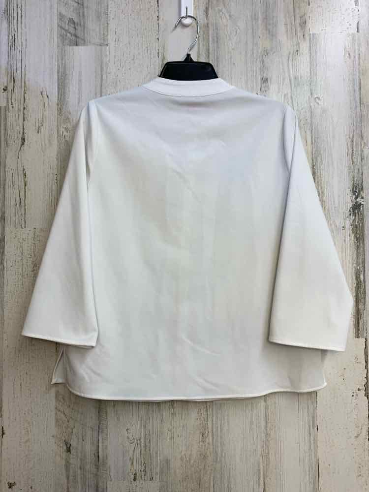 VINCE CAMUTO Tops Size S White 3/4 LENGTH TOP