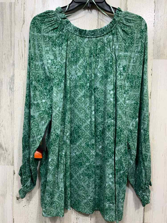 NWT STYLE & CO//LONG SLEEVE GATHERED NECKLINE METALLIC STITCH ACCENT BUTTON-UP