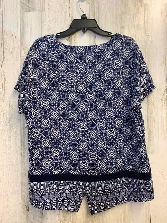 PRE-OWNED J CREW Tops Size XL NVY/WHT PATTERN SHORT SLEEVES TOP