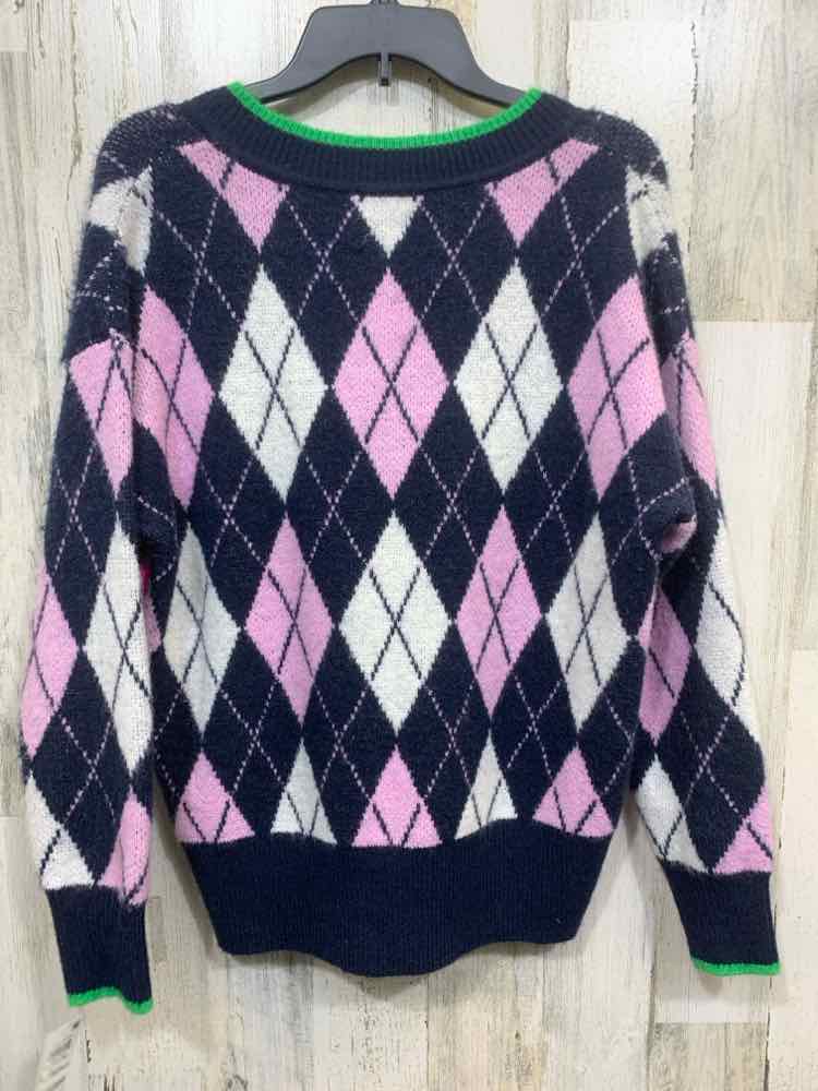 NWT ON 34TH Size XS  WHT/NVY/PNK DIAMONDS LONG SLEEVES/V NECK W/GRN TRIM SWEATER