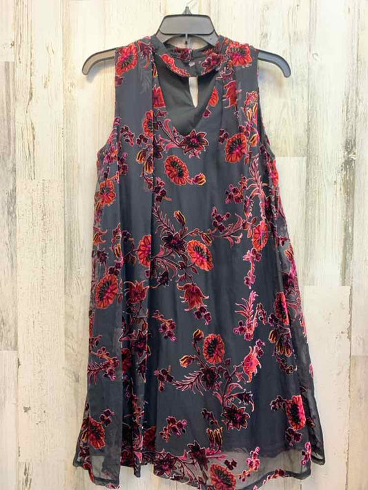 LUXOLOGY Dresses and Skirts Size 8 BLK/WINE/PINK Velour Floral SLEEVELESS Dress