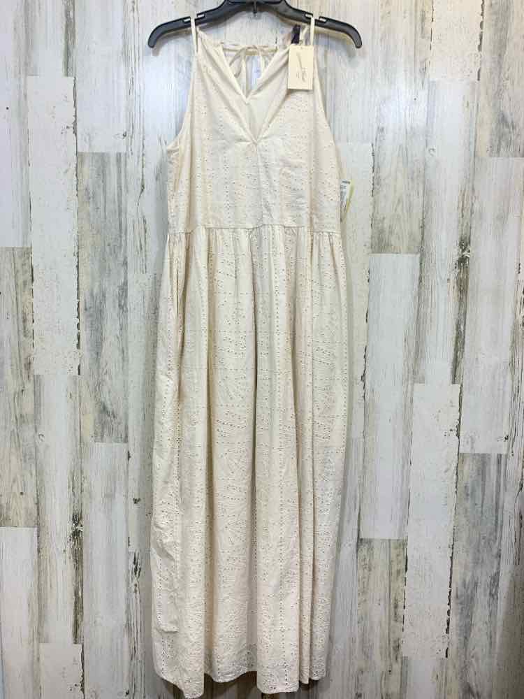 PRE-OWNED UNIVERSAL THREADS Dresses and Skirts Size M Cream Eyelet Dress/CREAM E
