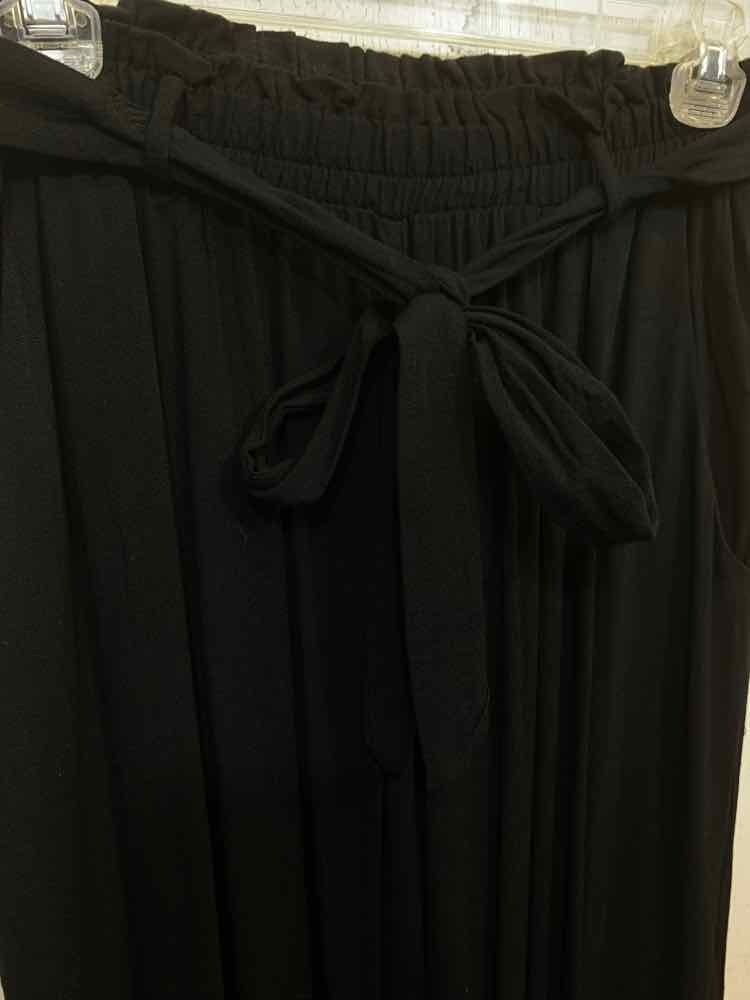 PRE-OWNED Size S LULAROE BOTTOMS Black Solid WIDE LEG Pants