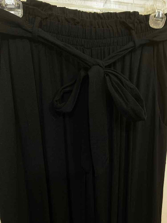 PRE-OWNED Size S LULAROE BOTTOMS Black Solid WIDE LEG Pants