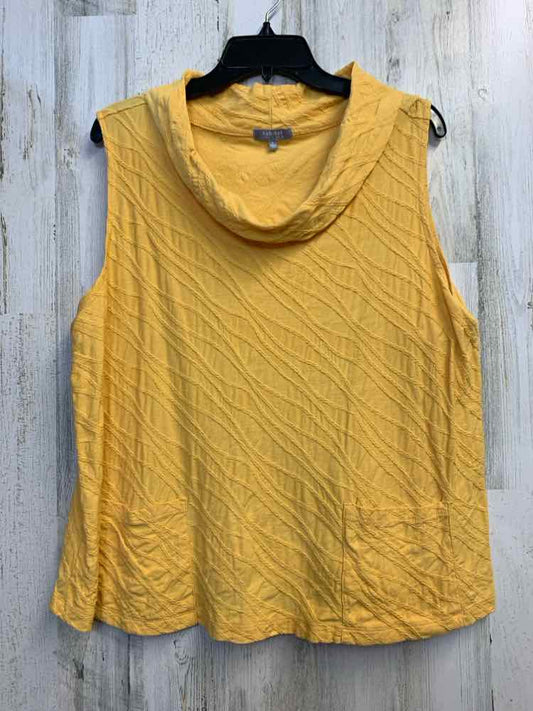 HABITAT Tops Size L Yellow SLEEVELESS TOP