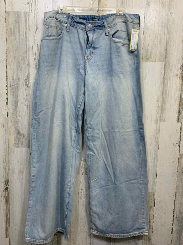 NWT Size 12 WILD FABLE BOTTOMS LIGHT BLU LOW RISE Jeans/BAGGY