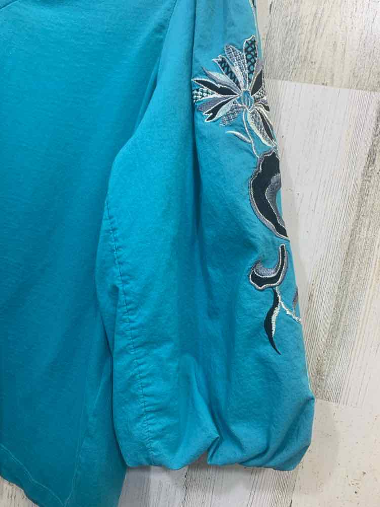 PRE-OWNED CHICO'S Tops Size S TEAL/BLK/WHT Floral VNECK Blouse