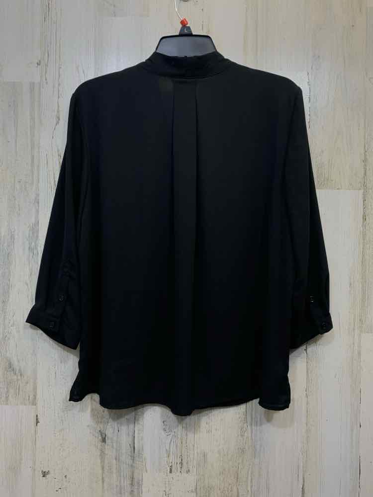NWT INVESTMENTS Tops Size PL Black 3/4 LENGTH TOP