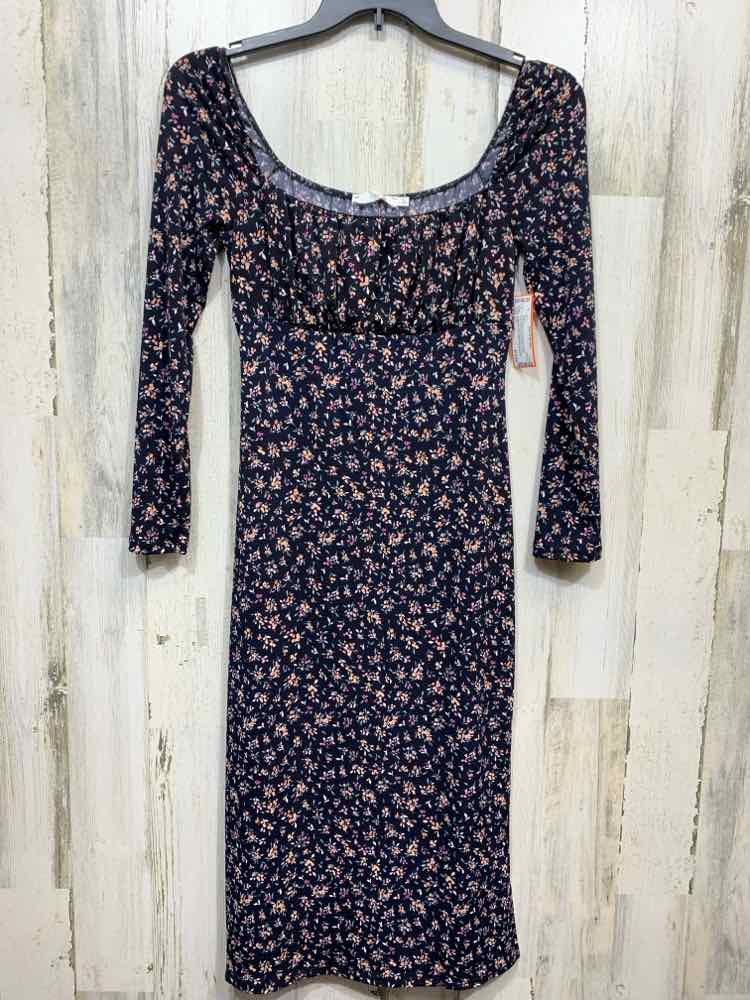 PRE-OWNED LUSH/LONG SLEEVE SMOCKED/ELASTIC NECKLINE FITTED WAIST DRESS