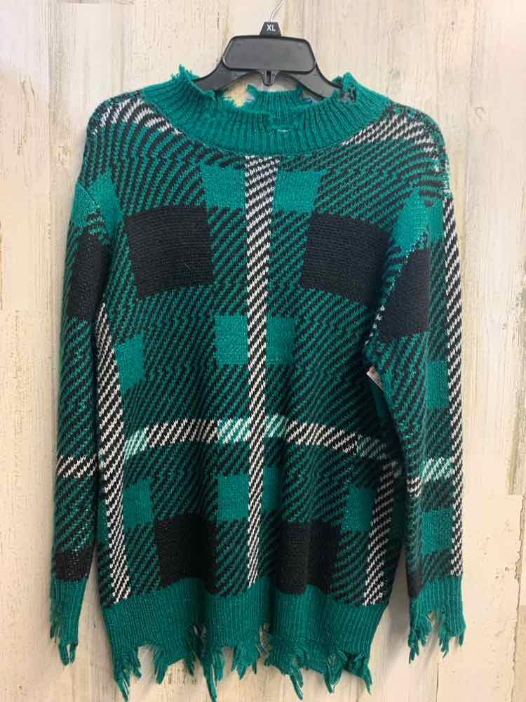 PRE-OWNED CATO Tops Size M Green LONG SLEEVES Sweater/DISTRESSED HEMS