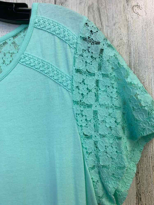 PRE-OWNED KIM ROGERS Tops Size PM AQUA SHORT SLEEVES TOP