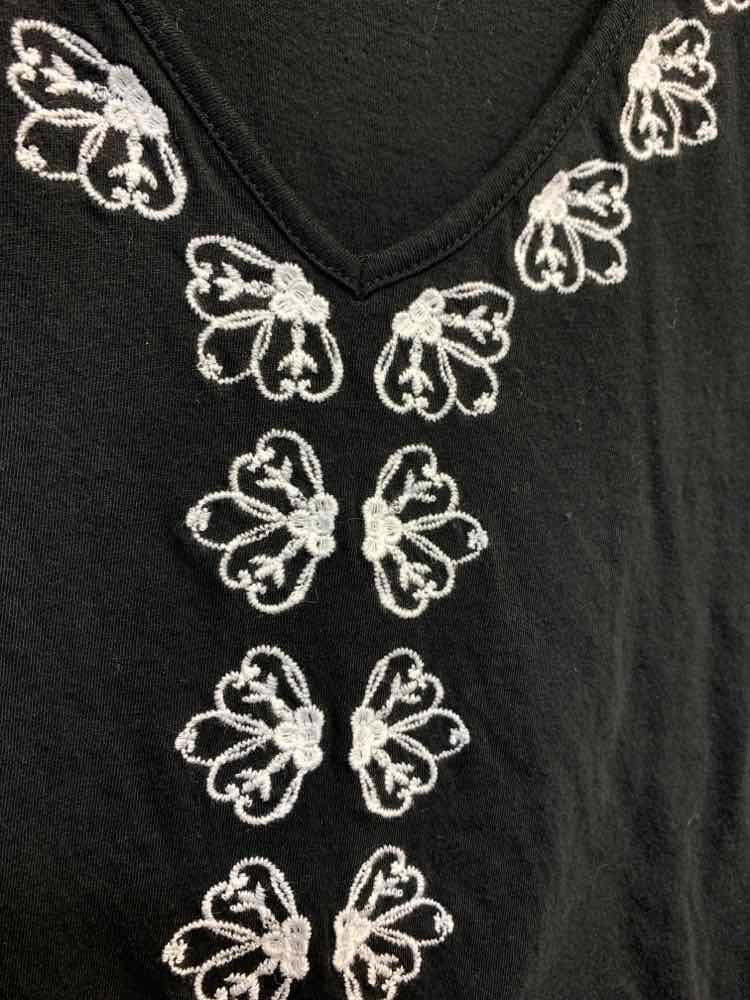 PRE-OWNED LOFT Tops Size M BLACK/WHITE Embroidered SHORT SLEEVES Shirt/BLACK RUF