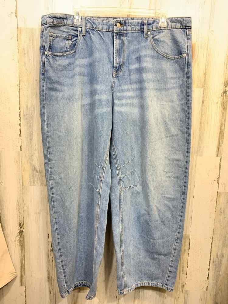 NWT Size 18 WILD FABLE PLUS SIZES Blue Denim/MID-RISE BARREL JEANS