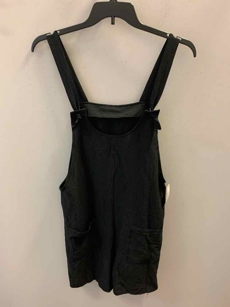 NWT Size L EMERY ROSE BOTTOMS Black SHORTALLS Shorts