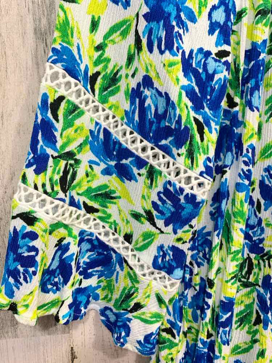 PRE-OWNED I.N. STUDIO PLUS SIZES Size 2X WHT/BLU/GRN Floral 3/4 SLEEVE Blouse