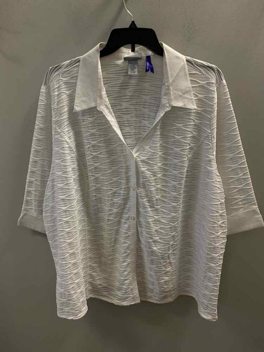 MAGGIE BARNES PLUS SIZES Size 4X White 3/4 LENGTH TOP