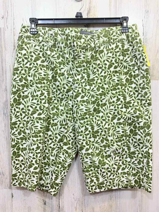 PRE-OWNED Size 12 LIZ CLAIBORNE BOTTOMS CREAM/GREEN LEAVES & VINES Shorts/LEAVES