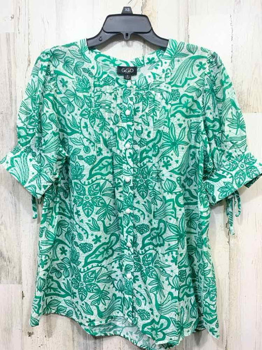 NWT GIGIO Tops Size L WHT/GRN Floral SHORT SLEEVES /BUTTON UP/PLEATED BIBBlouse