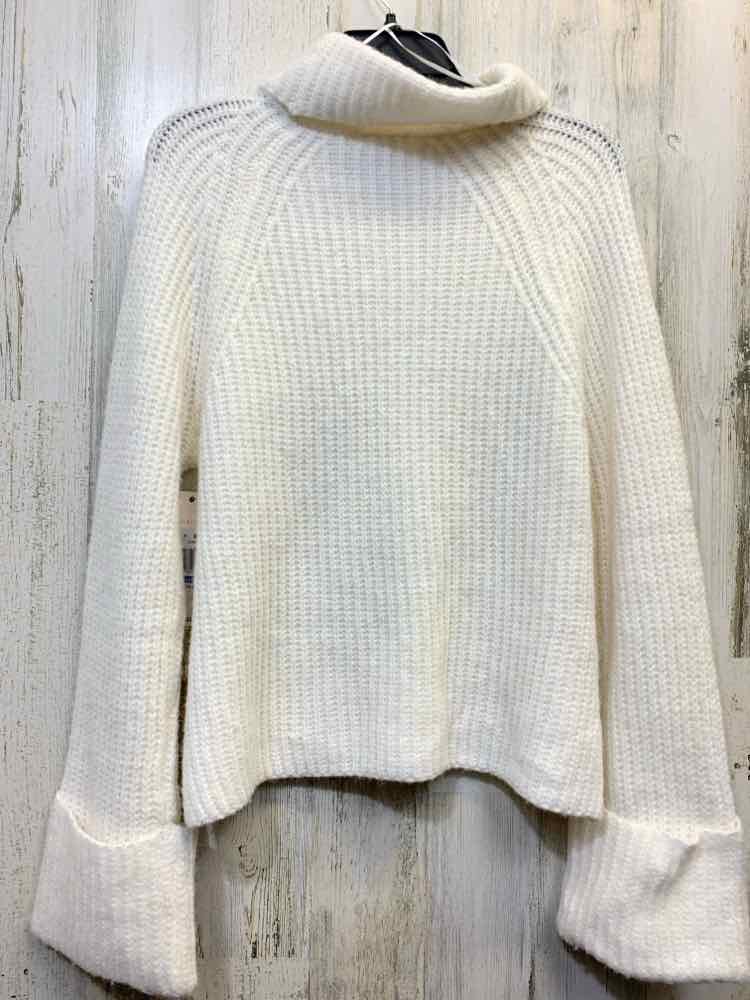 NWT ULTRA FLIRT Tops Size XL WHT LONG SLEEVES Sweater
