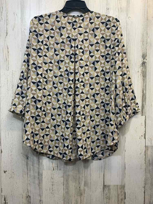 PRE-OWNED N TOUCH Tops Size M TAN/WHT/BLK TRIANGLE LONG SLEEVES TOP/LONG SLEEVE