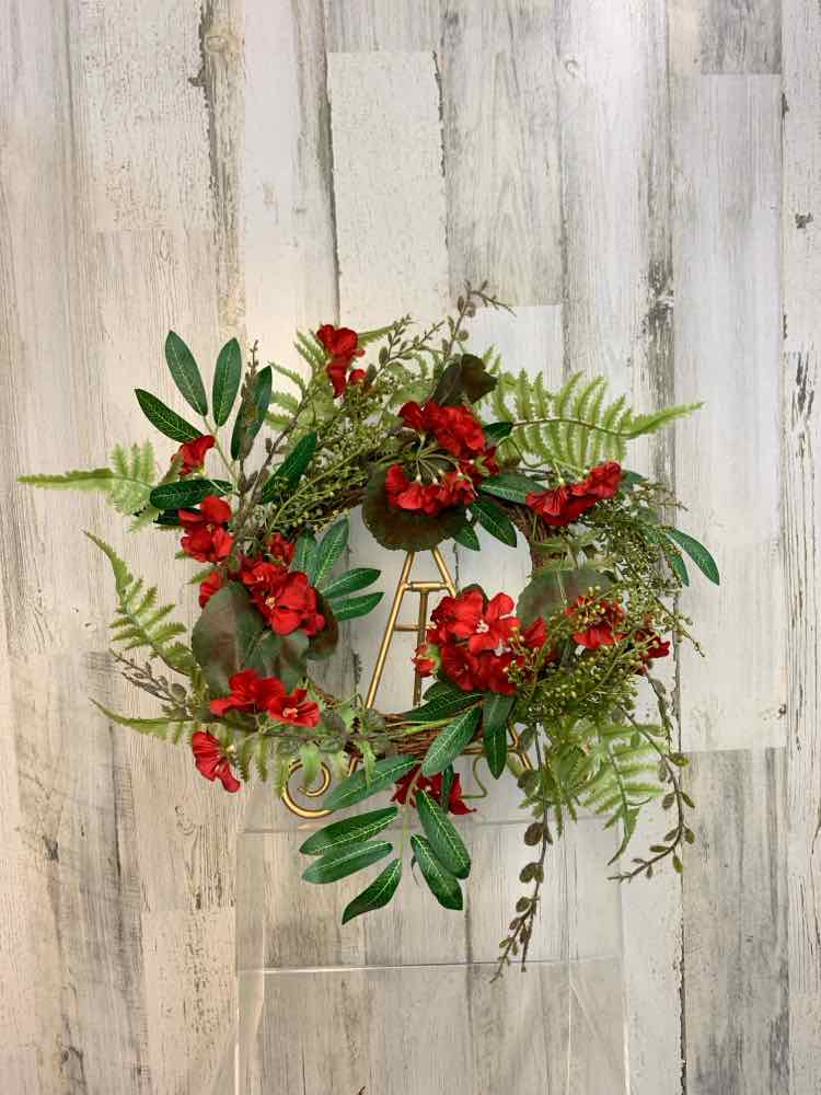 HOME DECOR/RED FLOWER WREATH