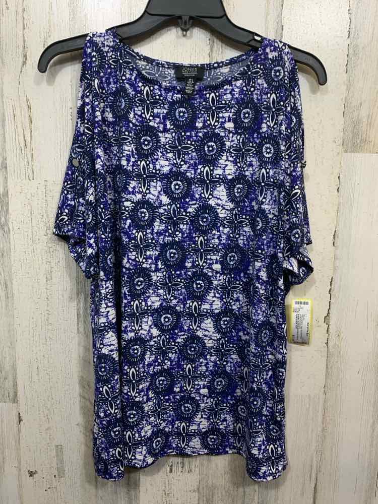 PRE-OWNED JONES NEW YORK/SHORT-SLEEVE BOATNECK TOP W/ MEDALLION PATTERN