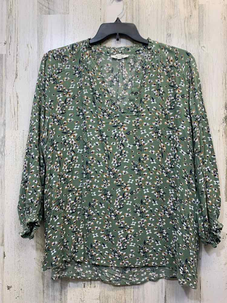 PRE-OWNED MONDAY FUN PLUS SIZES Size XXL GREEN/WHITE/BLUE/TAN Floral TOP/GREEN T