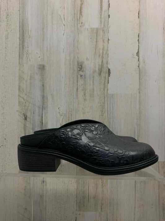 PRE-OWNED Black Size 10.5/11 Shoes/ALEGRIA BLACK LORETTA CROW STYLE. SMALL HEEL