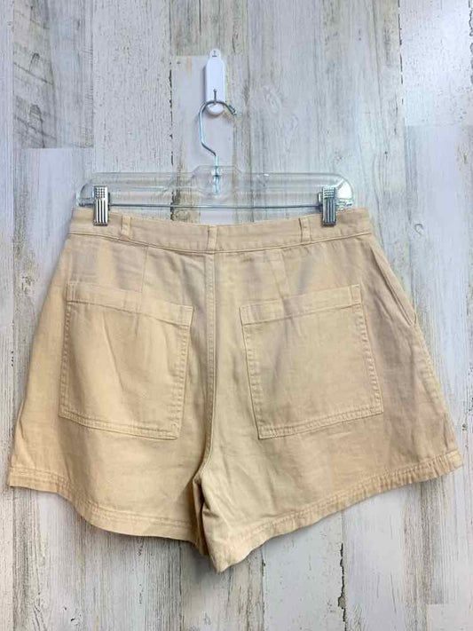 NWT Size 8 UNIVERSAL THREADS BOTTOMS Tan SHORT Shorts