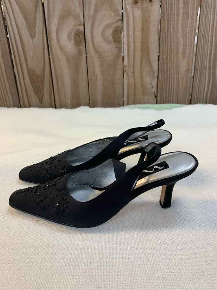 USED NINA SHOES 7.5 Black Sequined Shoes