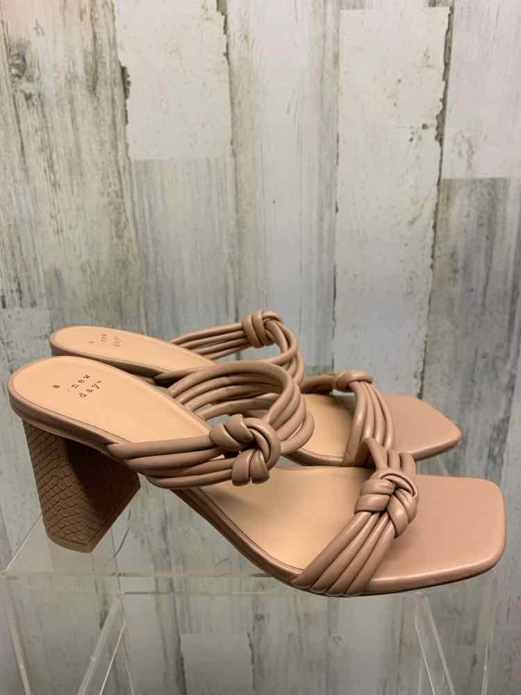 NWT A NEW DAY SHOES Shoe Size 11 MOCHA SANDALS Shoes