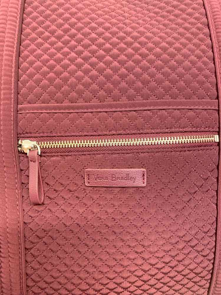 PRE-OWNED VERA BRADLEY WINE Purse/WINE COLORED MULLED VERA BRADLEY TOTE PURSE. F