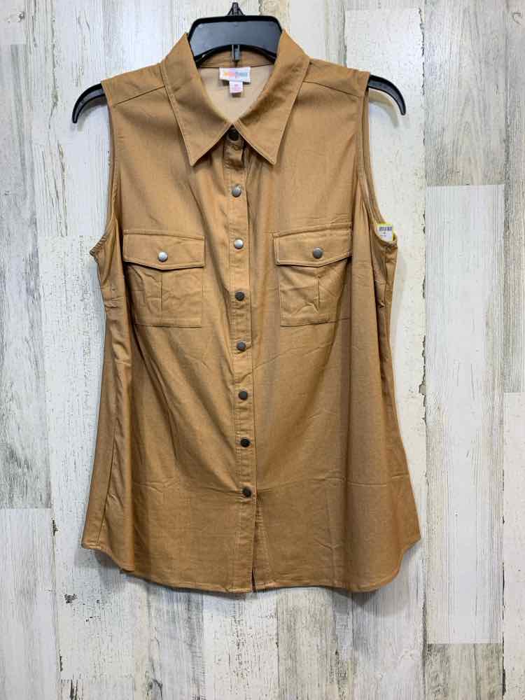 PRE-OWNED LULUROE Tops Size M Tan Solid BUTTON UP Blouse/TAN SLEEVELESS BUTTON U