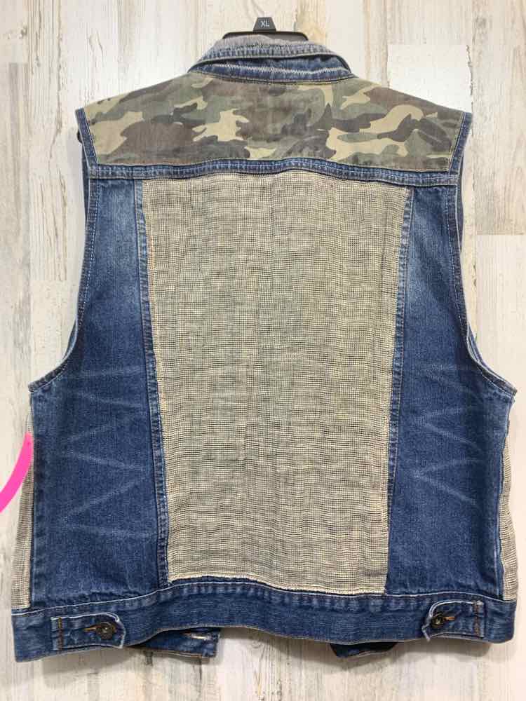 PRE-OWNED CARBON JEANS/MIXED-MEDIA VEST W/ GRAY TEXTURED PANELS & CAMO SHOULDERS