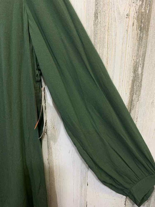 NWT STYLE & CO Tops Size 1X Green Solid LONG SLEEVE Blouse