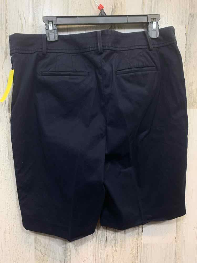 PRE-OWNED Size 12 TALBOTS BOTTOMS Navy Solid BERMUDA Shorts/NAVY BERMUDA SHORTS: