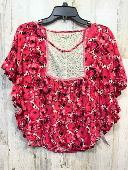 PRE-OWNED Tops Size M BLK/WHT/PNK Floral BAT SLEEVES Blouse/LACE BIB/BUTTON UP
