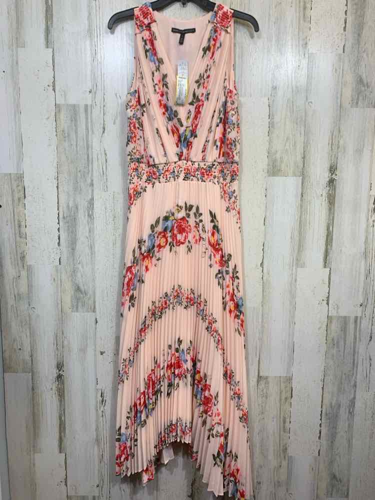 NWT WHITE HOUSE/BLACK MARKET/SMOCKED PLEATED HI-LO ROSE PRINT V-NECK