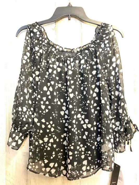 NWT BCX Tops Size S BLK/WHT HEARTS COLD SHOULDERS TOP